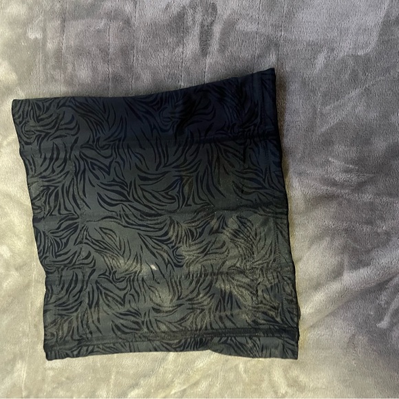 Black Clip Up Waist Trainer - Picture 2 of 5